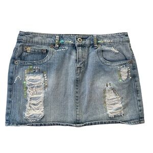 Z. CAVARICCI Junior’s 5 Light Wash Denim Distressed Sequins, Y2K Jean Mini Skirt